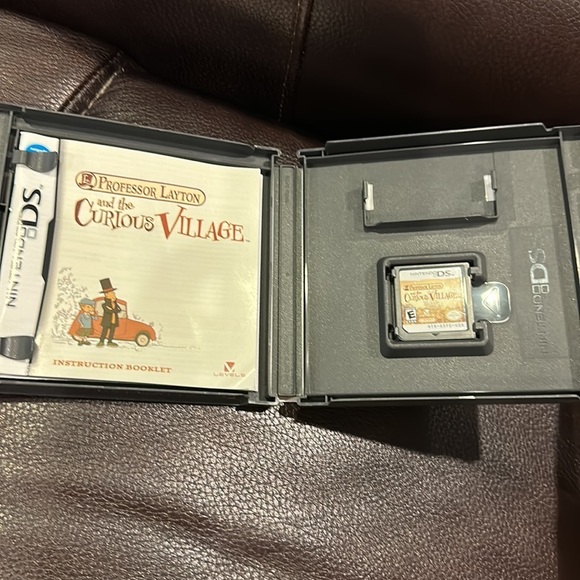 Nintendo DS Professor Layton and the Curious Village video game puzzle - Picture 5 of 5